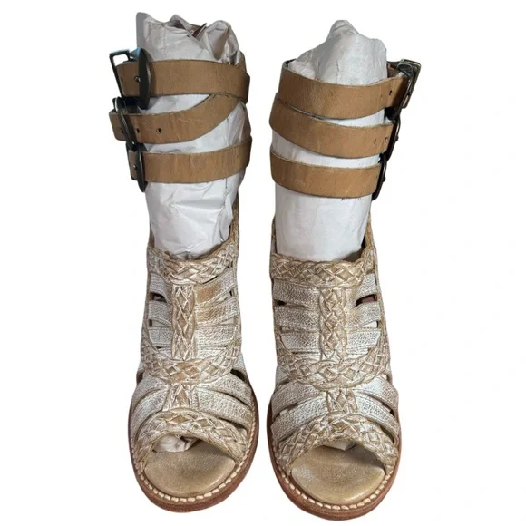 🦄 ONE OF A KIND FREEBIRD SANDALS 7 - Picture 4 of 5